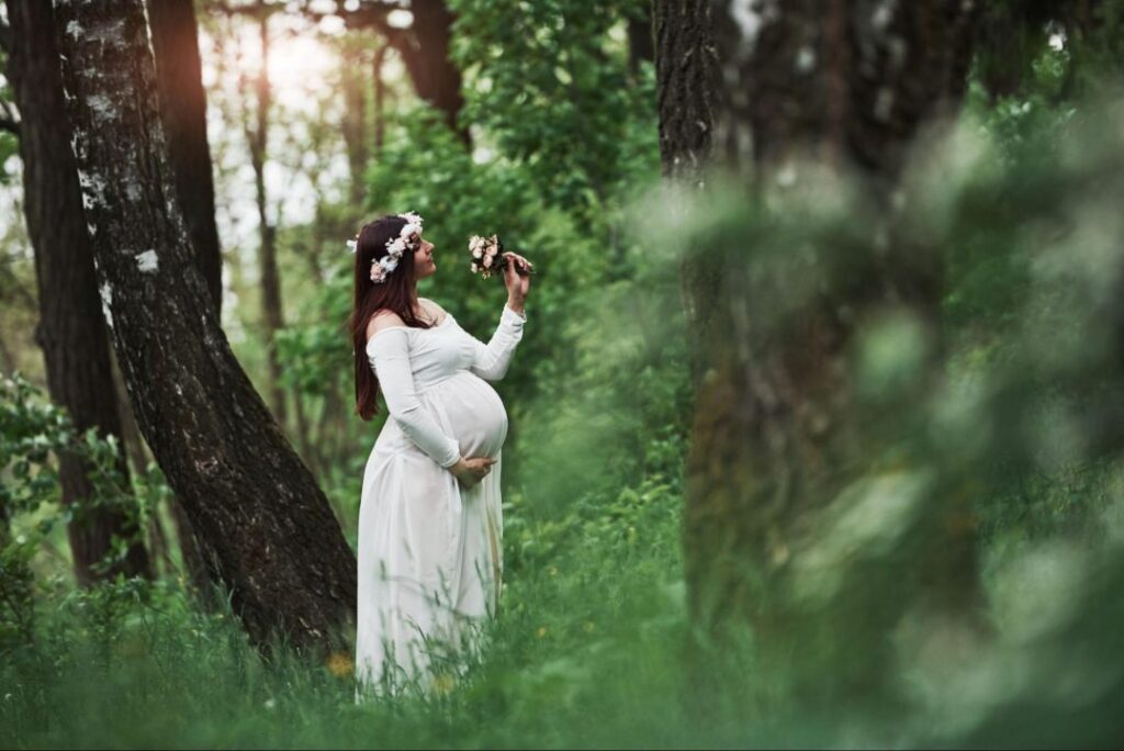 Best creative maternity shoots only in sukhibhava studios